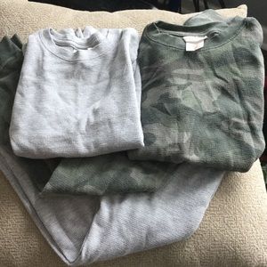 2 sets of boys thermal tops and bottoms Med 8/10